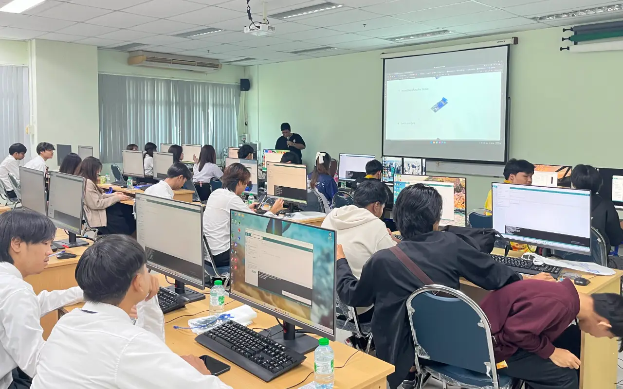 การอบรมเสริมความรู้ด้าน IoT ผ่านกิจกรรมทดลองใช้งานจริง